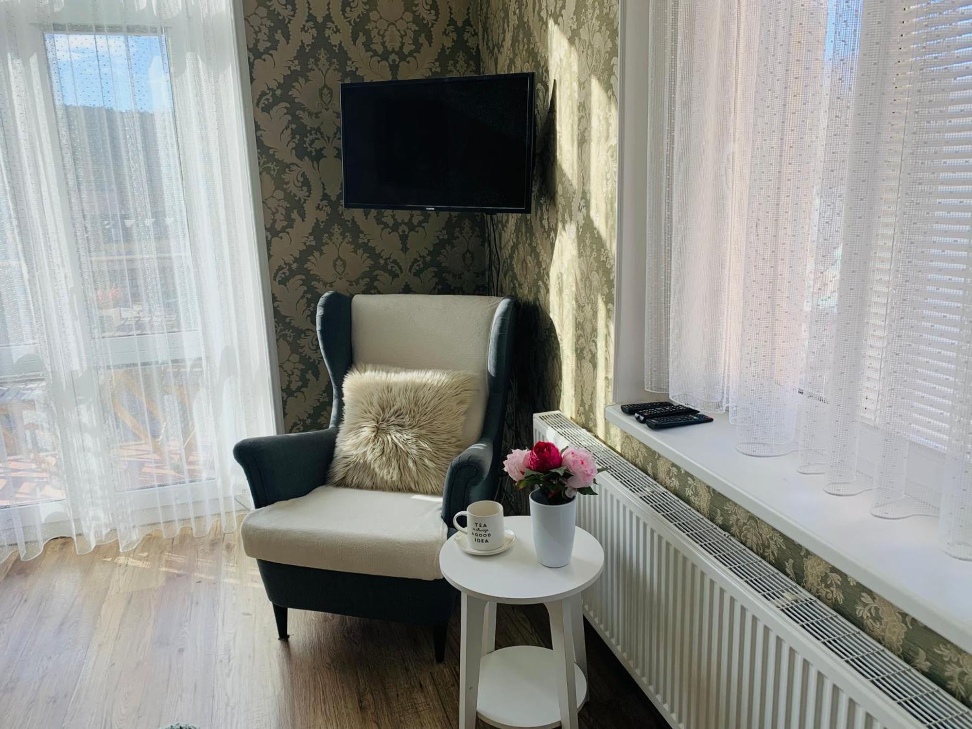 קרלובי וארי Romanceart Apartments מראה חיצוני תמונה