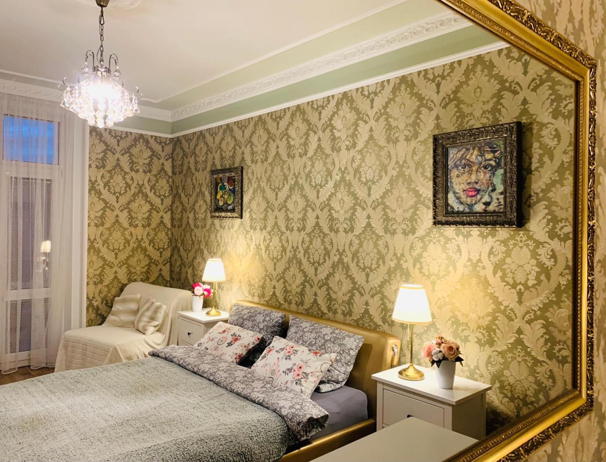 קרלובי וארי Romanceart Apartments מראה חיצוני תמונה